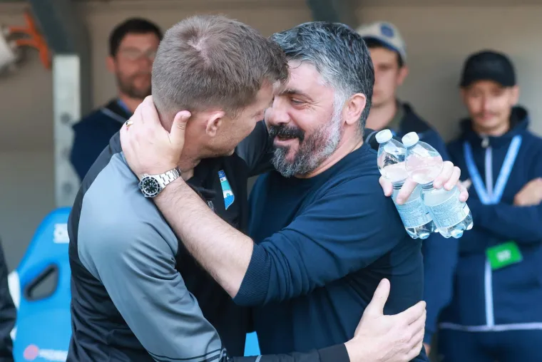 Bio je Gattuso vrlo dobro raspoložen na početku utakmice, srdačno se izgrlio as trenerom Osijeka Rožmanom, no ubrzo se raspoloženje pokvarilo.