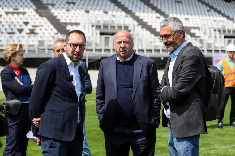 Boban i Zajec zasukali rukave i dohvatili lopate: Pogledajte kako izgleda početak radova u Kranjčevićevoj