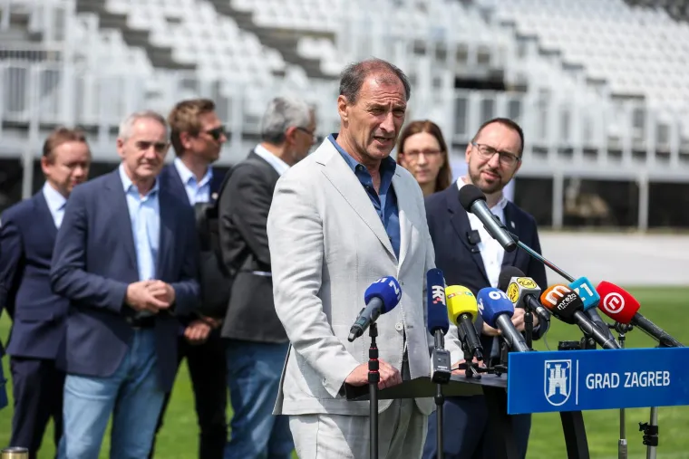 Boban i Zajec zasukali rukave i dohvatili lopate: Pogledajte kako izgleda početak radova u Kranjčevićevoj