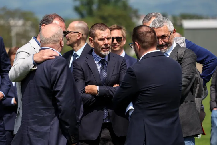 Boban i Zajec zasukali rukave i dohvatili lopate: Pogledajte kako izgleda početak radova u Kranjčevićevoj