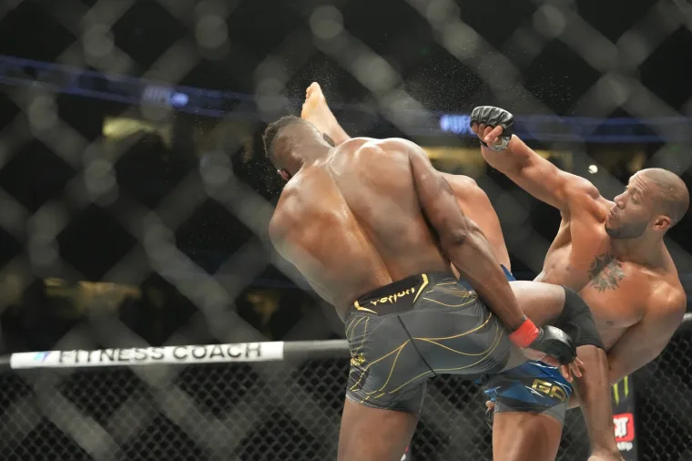 Francis Ngannou motorom naletio na maloljetnicu: Ozljede su bile prete&scaron;ke, preminula u bolnici