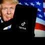 Na početku svog mandata Trump je &apos;zabranio&apos; TikTok na jedan dan i vratio ga natrag. Nakon toga, Kongres je propisao rok za odvajanje aplikacije od kineskog vlasnika. Alternativa je bila zabrana TikToka u SAD-u. 
