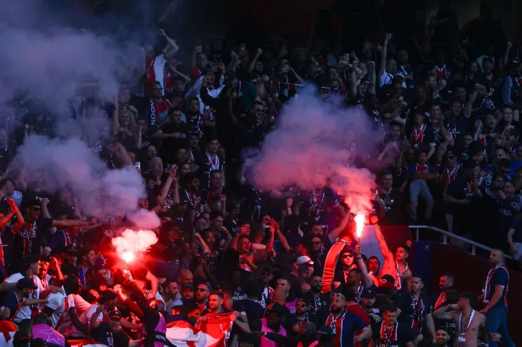 Tijekom prvih pola sata PSG je dominirao, ali Raya je morao ozbiljnije intervenirati samo na udarac Douea u 31. minuti.