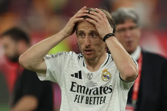 FC Barcelona, Barca Real Madrid CF. Copa del Rey. Final. Luka Modric of Real Madrid at full time during the Copa del Rey match, Final, between FC Barcelona and Real Madrid CF played at La Cartuja Stadium on April 26, 2025 in Sevilla, Spain. kpng Copyright: xx AP_240427_BAR-RMA_COP_425,Image: 992656085, License: Rights-managed, Restrictions:, Model Release: no