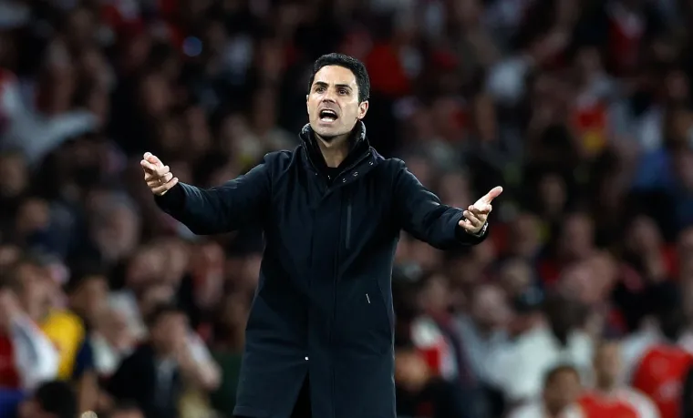 Kamere snimile trenutak ludila i misterioznu brinetu: Legende sve vidjele s tribina