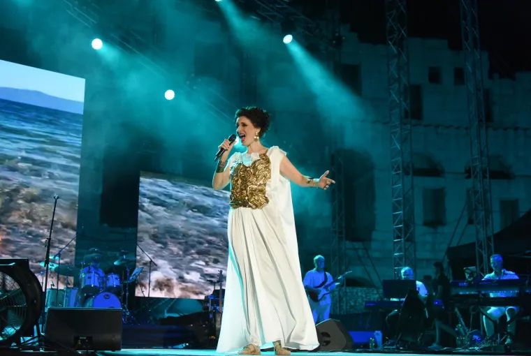 Ovako je Doris Dragović izgledala na početku karijere