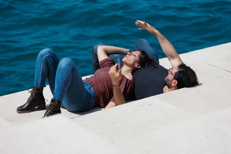 Duge noge i uska suknja: Dvije ljepotice donijele su ljeto u Zadar