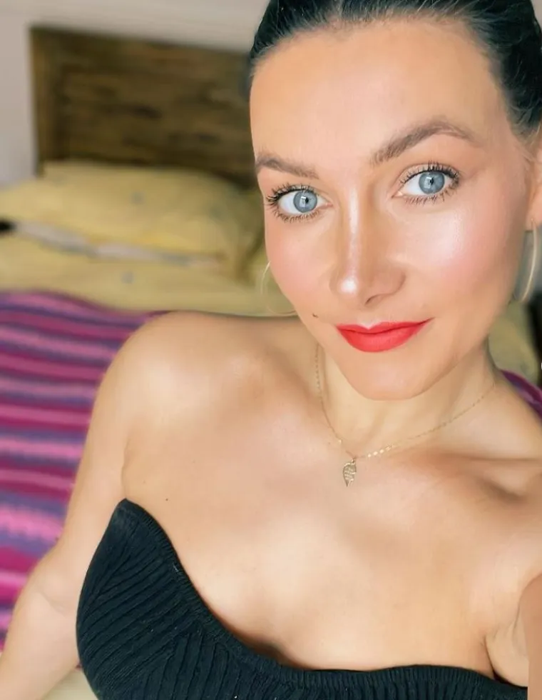 &quot;Odlučila sam više ne raditi u novinarstvu i svoje vještine pisanja ukomponirati u kreiranje sadržaja, bloganje i live streaming&quot;, rekla je Leanne. 
