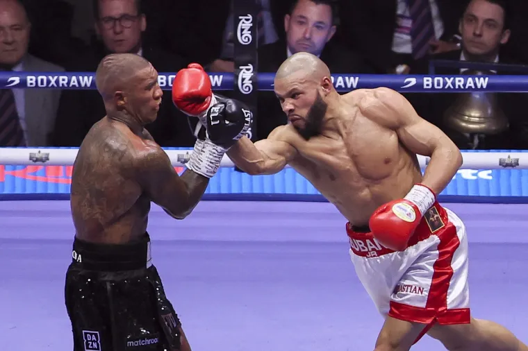 Kontroverzni meč umalo zavr&scaron;io tragično, pogledajte &scaron;to se događalo: 'Sin mi je skoro umro'