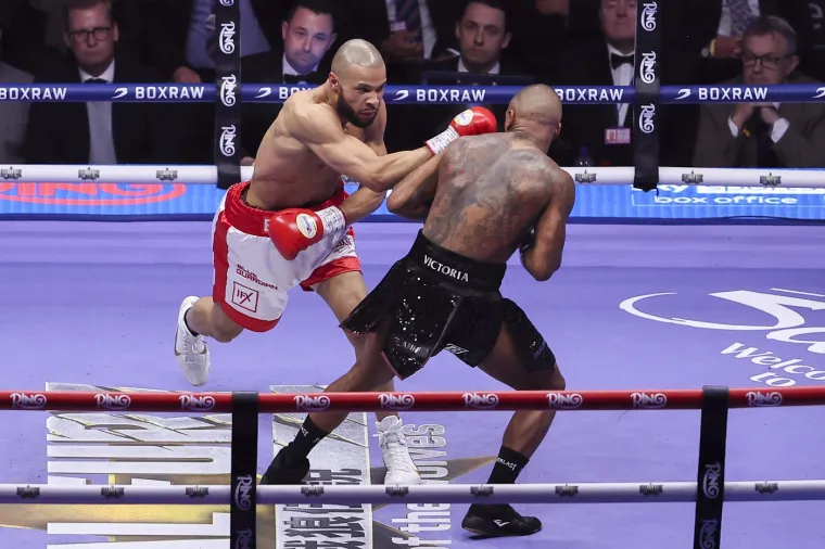 Kontroverzni meč umalo zavr&scaron;io tragično, pogledajte &scaron;to se događalo: 'Sin mi je skoro umro'