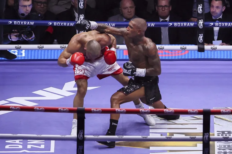 Kontroverzni meč umalo zavr&scaron;io tragično, pogledajte &scaron;to se događalo: 'Sin mi je skoro umro'