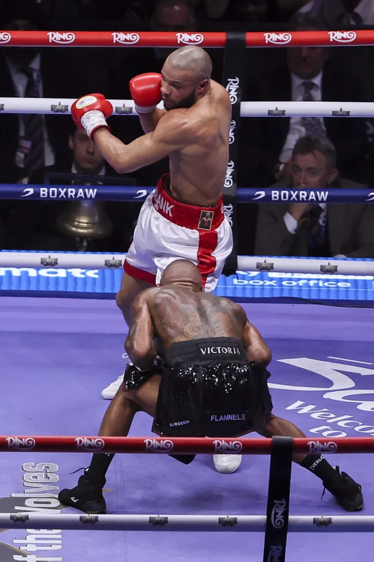 Kontroverzni meč umalo zavr&scaron;io tragično, pogledajte &scaron;to se događalo: 'Sin mi je skoro umro'