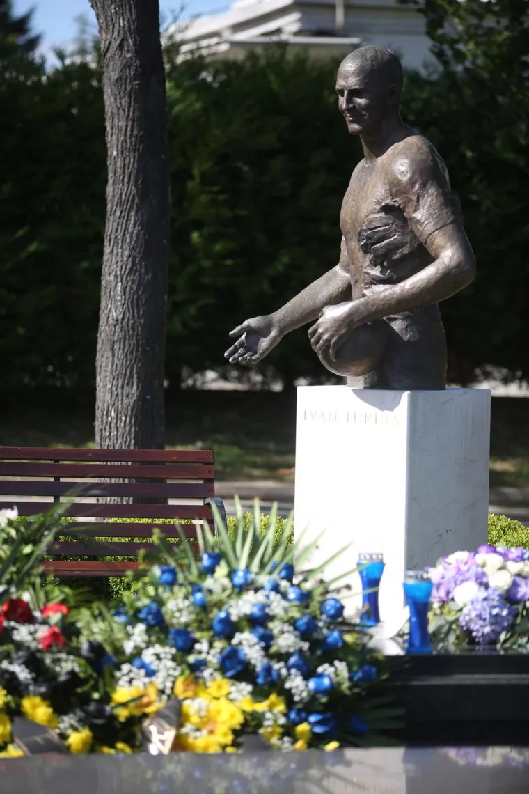 Na današnji dan, u 33. godini, prestalo je kucati srce vratara koji je bio miljenik navijača