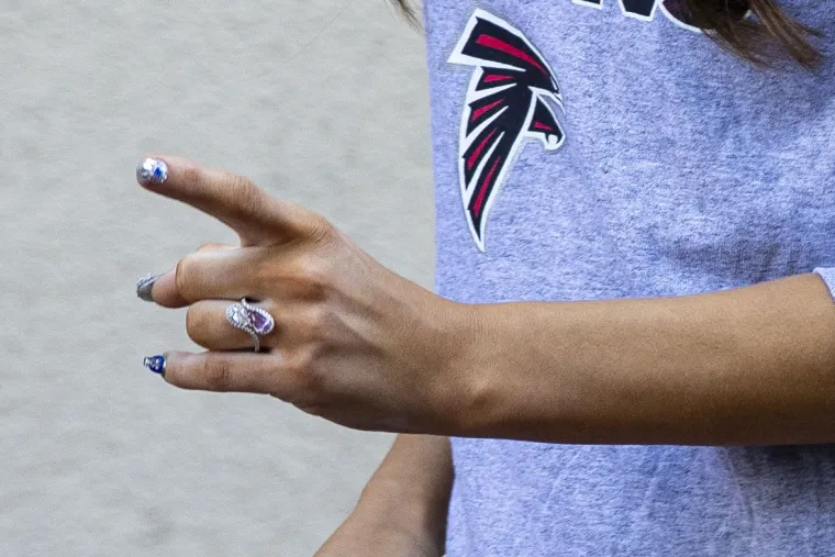 Evo tko je fatalna djevojka zbog koje su ustali prijatelji slavnog i bogatog Amerikanca hrvatskog podrijetla