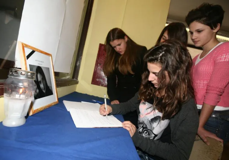 Prijatelji Antonije Bilić se upisali u Knjigu žalosti