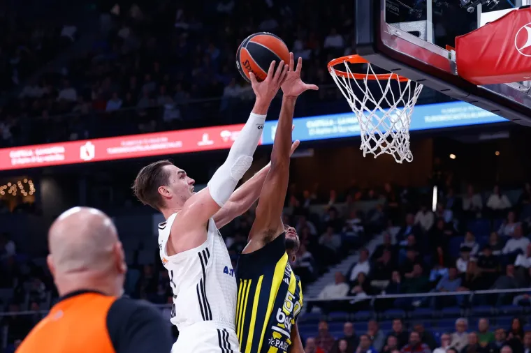 Hezonja potpuno poludio i napao suca, fotografije sve otkrivaju