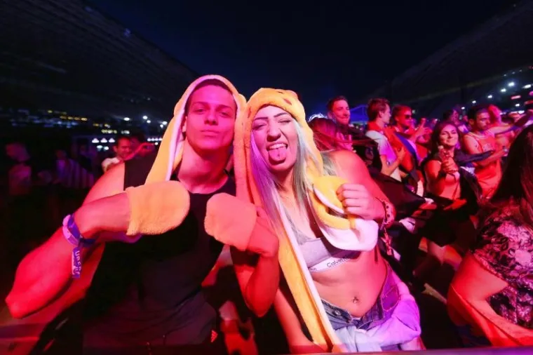 Pogledajte kako su se u drugoj noći festivala zabavljali partijaneri, DJ-i napravili ludilo