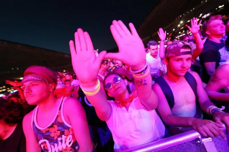 Pogledajte kako su se u drugoj noći festivala zabavljali partijaneri, DJ-i napravili ludilo