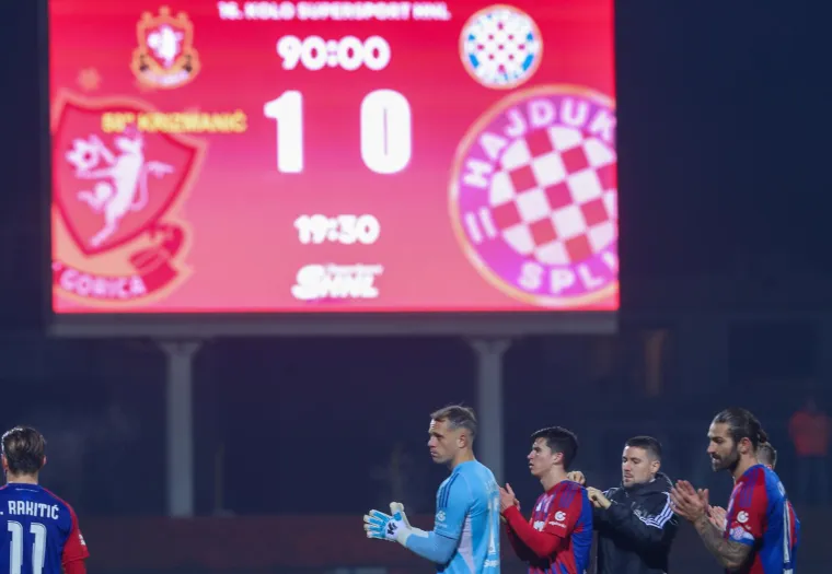 Livaja je izveo udarac u donji desni kut, ali Banić je bio na visini zadatka. Golman Gorice obranio je udarac kao da je upravo postigao gol na drugoj strani, slaveći s istim oduševljenjem.