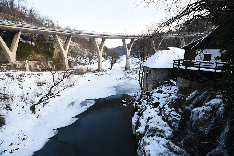 Rastoke zarobljene u ledu
