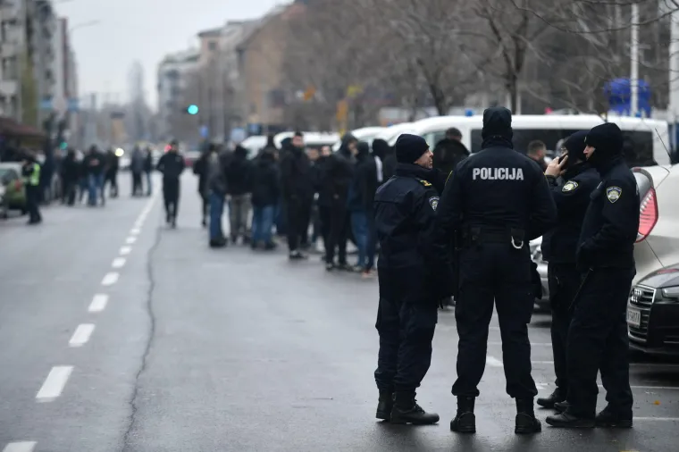 Pogledajte korteo Bad Blue Boysa do Kranjčevićeve: Očekuje nas spektakl na tribinama