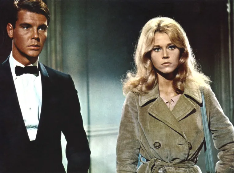 Film &quot;Barbarella&quot;, donio joj je status seks simbola, a uloga u filmu &quot;I konje ubijaju, zar ne?&quot; označila joj je prekretnicu u karijeri. Film &quot;Klute&quot; donio joj je prvog Oscara za najbolju glavnu glumicu, kao i film &quot;Povratak Veterana&quot;.