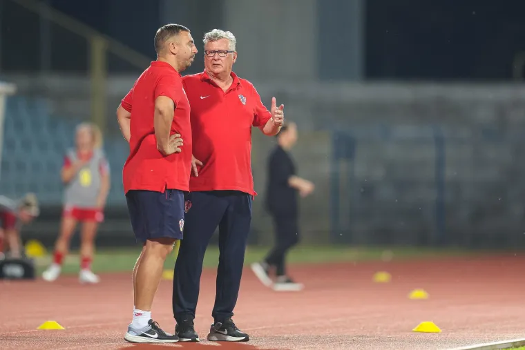 Težak poraz hrvatskih nogometašica: 'Njihove su prave profesionalke'
