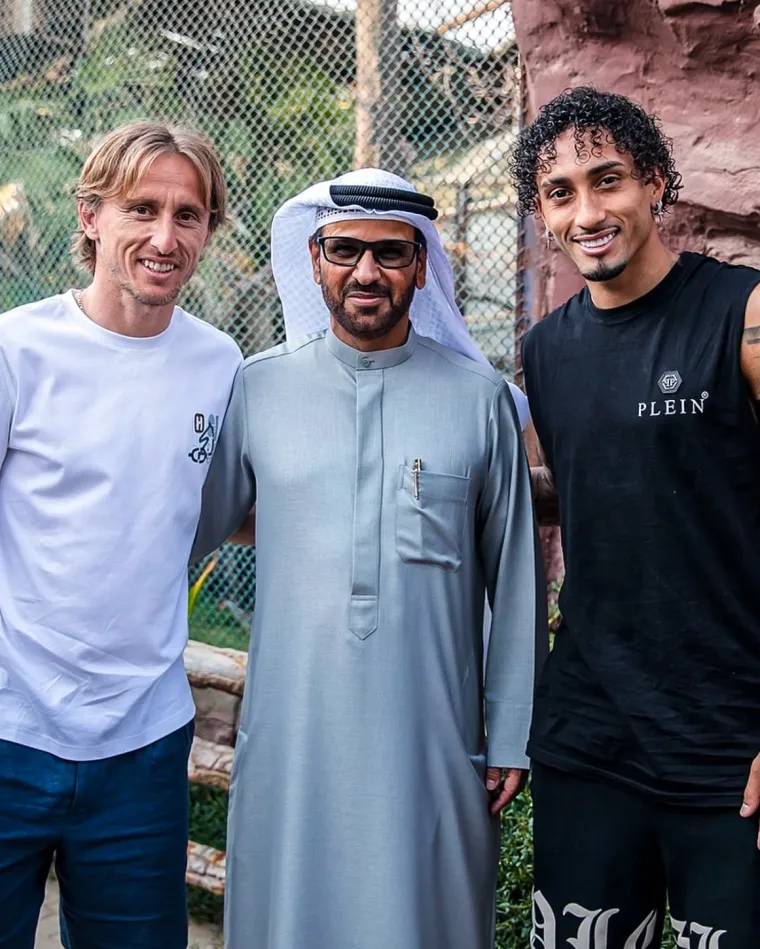 Modrić mazio orla, hranio tigra i pozirao sa zmijama, no jedna će fotografija jako naljutiti njegovog prijatelja