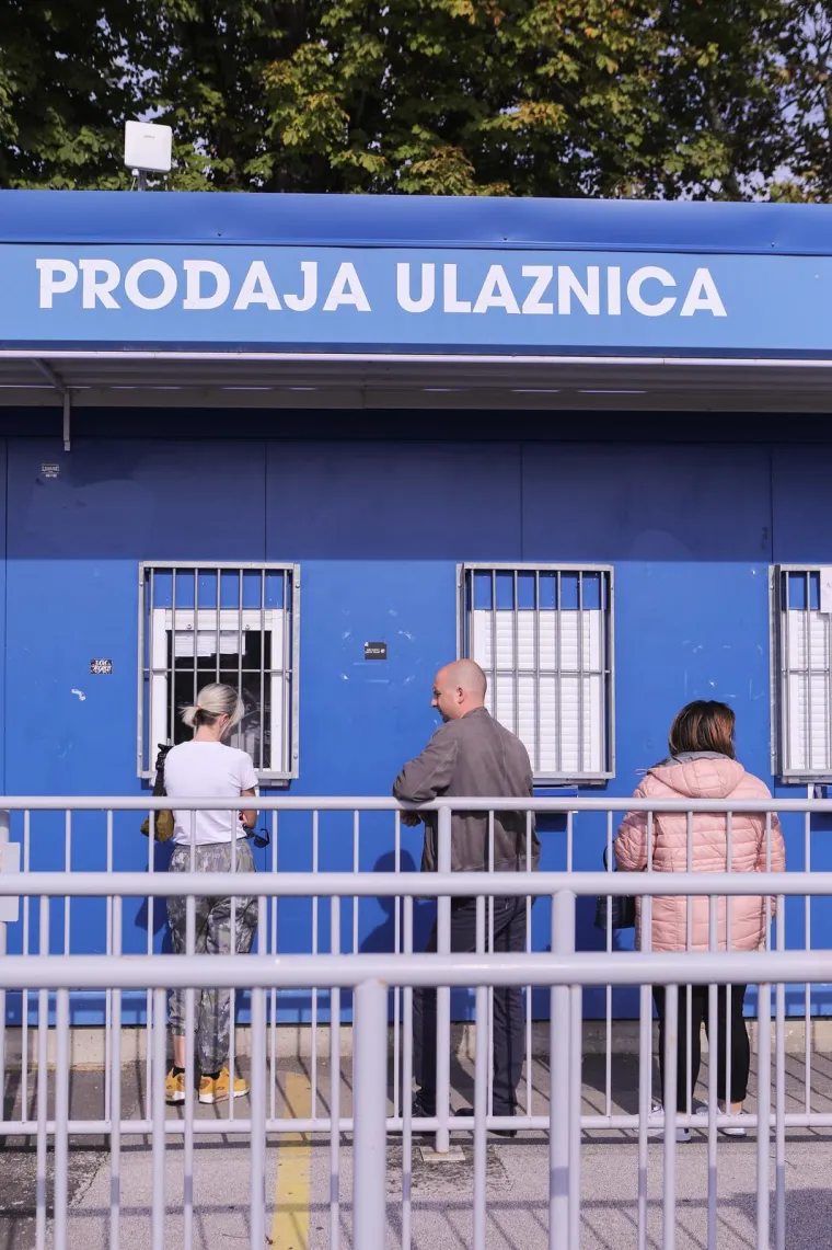 Navijači navalili na ulaznice za najvažniju Dinamovu utakmicu u Ligi prvaka, pogledajte prizore ispred Maksimira