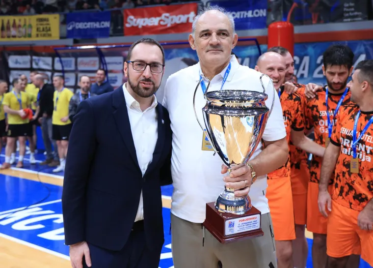 Na dodijeli nagrade bio je i zagrebački gradonačelnik Tomislav Tomašević, no za vrijeme dodijele nagrade veteranima dočekalo ga je neugodno iznenađenje.