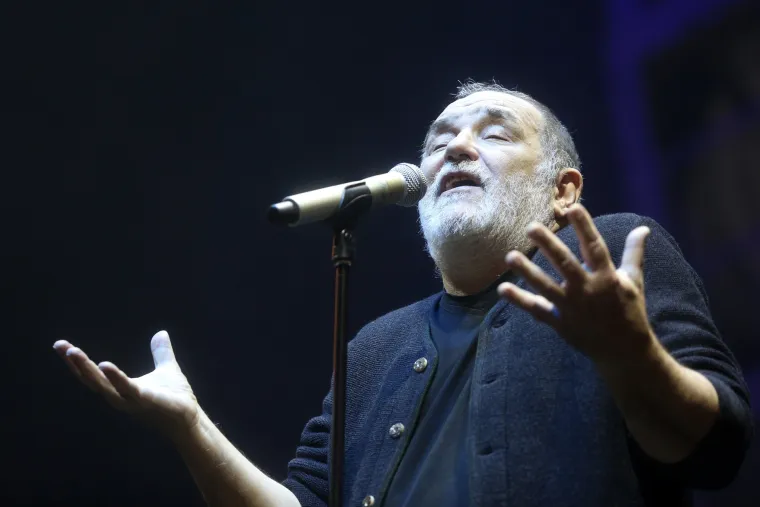 Balašević održao spektakularni koncert u Areni i oduševio zagrebačku publiku