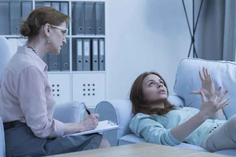 Za osobe s NPD-om, davanje prioriteta mentalnom zdravlju je ključno. To znači redoviti odlazak na terapije prema preporuci liječnika za mentalno zdravlje, konzumiranje propisanih lijekova prema uputama i izbjegavanje upotrebe supstanci ili alkohola.