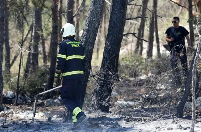 DAN NAKON KATASTROFALNE BUKTINJE: Pogledajte sablasne prizore kraj Perkovića