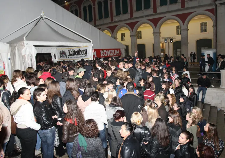 Kamere 2009. u Spaladium Areni uhvatile današnju zvijezdu Vatrenih: Prepoznajete li ga?