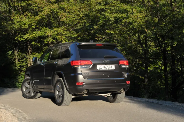 Novo lice poglavice - Grand Cherokee
