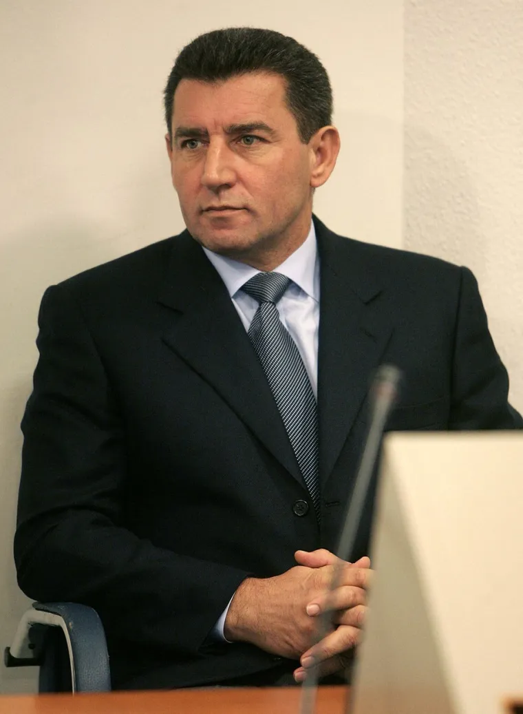 Ante Gotovina prije prvog pojavljivanja pred haškim sudom 12. prosinca 2005.