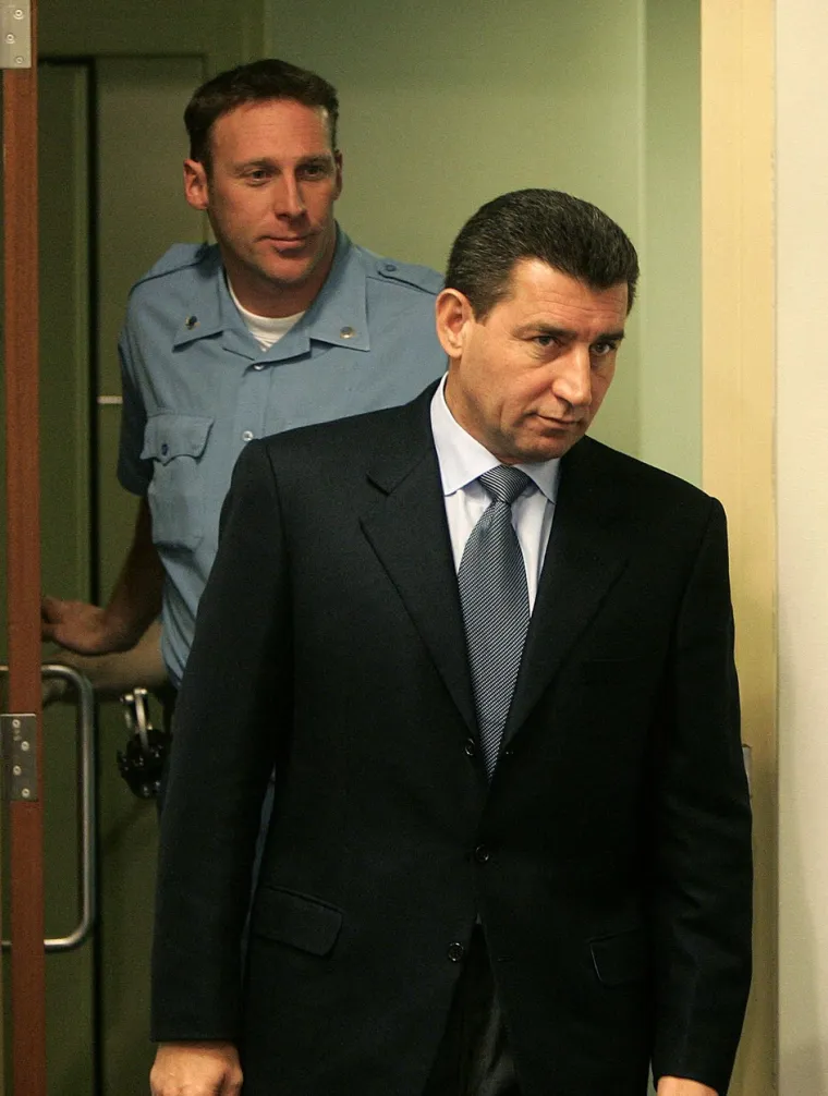 Ante Gotovina uoči prvog saslušanja 12. prosinca 2005. 