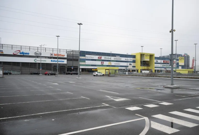  Zagreb: Parkirališta trgovačkih centara na dan bojkota trgovina  