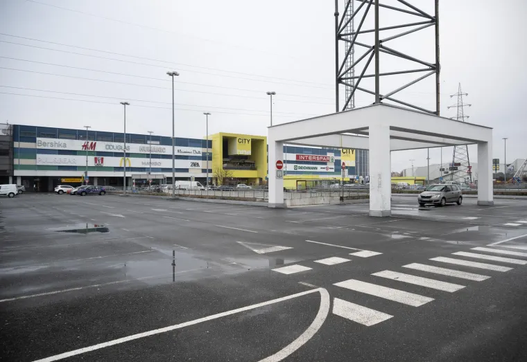  Zagreb: Parkirališta trgovačkih centara na dan bojkota trgovina  
