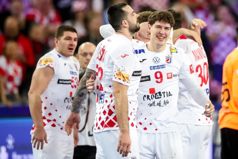 Delirij nakon gola u zadnjoj sekundi, suze na licima igrača, cijela Arena na nogama