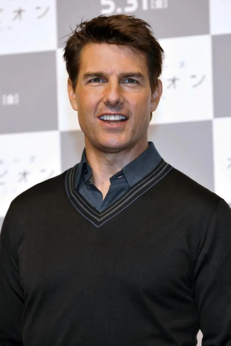 Scijentologija mu razorila brak, a lice 'sredile' operacije: Ovako se mijenjao Tom Cruise