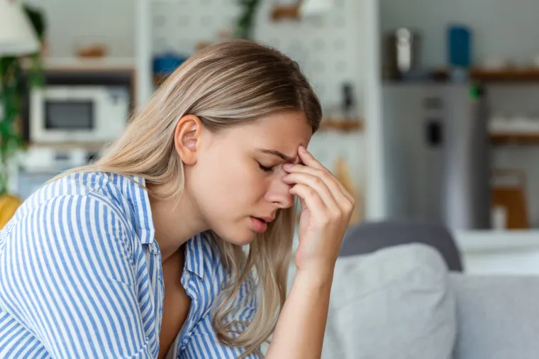 20. &quot;Nemojte se previše truditi. Godinama su nas učili da se samo najbolji među najboljima ističu, ali to tako nije u životu. Mladi ljudi troše svu svoju mentalnu i fizičku energiju pokušavajući biti najbolji u svemu. Odaberite ciljeve koji za vas imaju smisla. Ne kažem da ne trebate pokušavati, kažem da date sve od sebe, ali pomirite se s činjenicom da nećete biti vrlo uspješni u svemu što pokušate. Ne trebate biti najbolji, najljepši i najljubazniji.&quot;