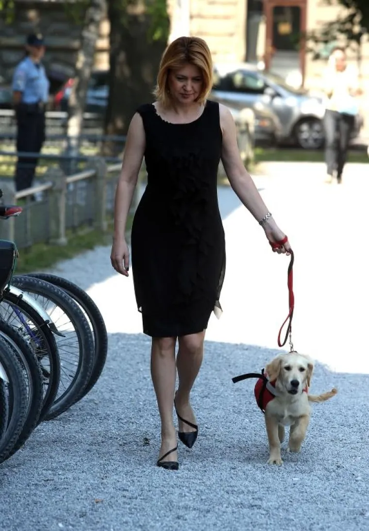 Glavna zvijezda: Milanka Opačić na otvorenje izložbe povela preslatku retrivericu Kassy