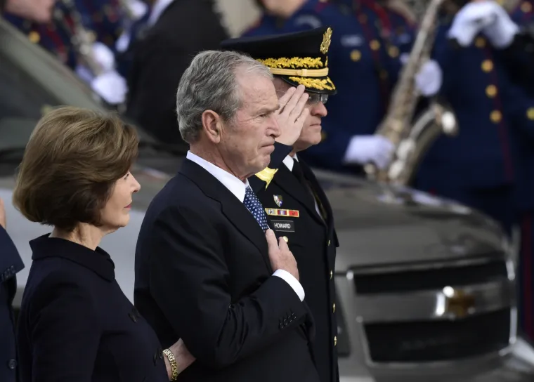 Amerika se oprašta od Georgea H. W. Busha: Na sprovodu Trump, Obama, obitelji Clinton i Carter