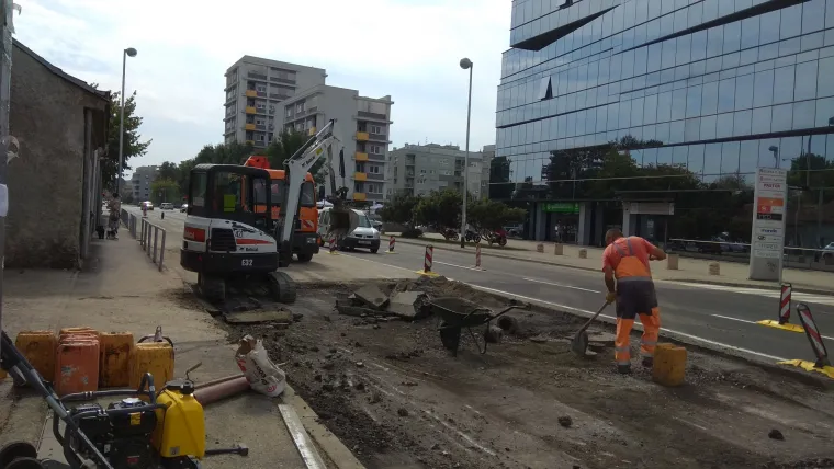 Puknuće cjevovoda je sanirano: Radovi na Selskoj i Krapinskoj cesti još traju