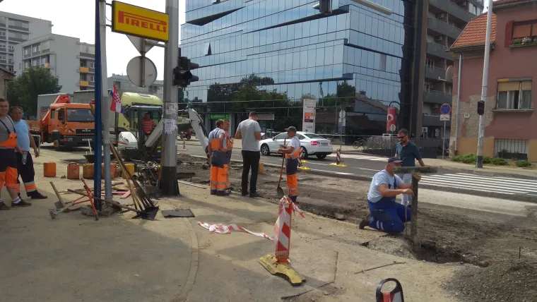 Puknuće cjevovoda je sanirano: Radovi na Selskoj i Krapinskoj cesti još traju