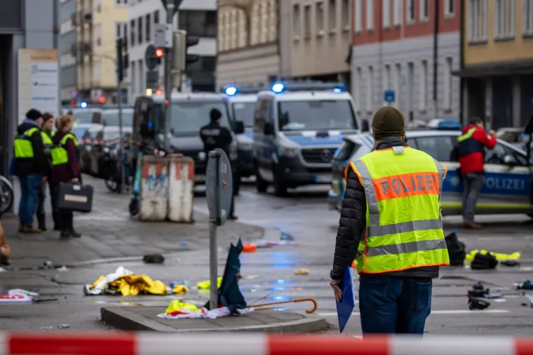 Dječja kolica, cipele i tuga u Münchenu: Prizori strave i užasa s mjesta gdje je muškarac pokosio ljude