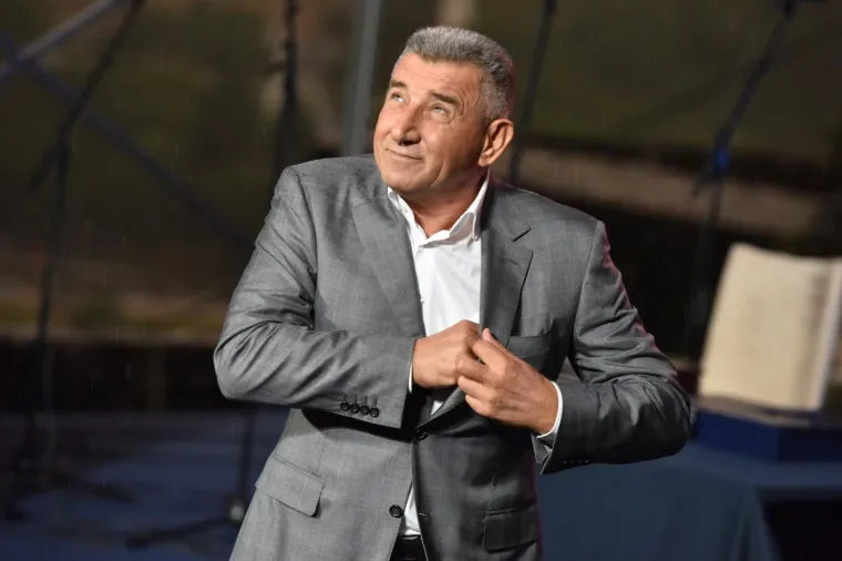 Milanović na prijemu na Kninskoj tvrđavi uručio odlikovanja: 'Dug časti nakon 25 godina'