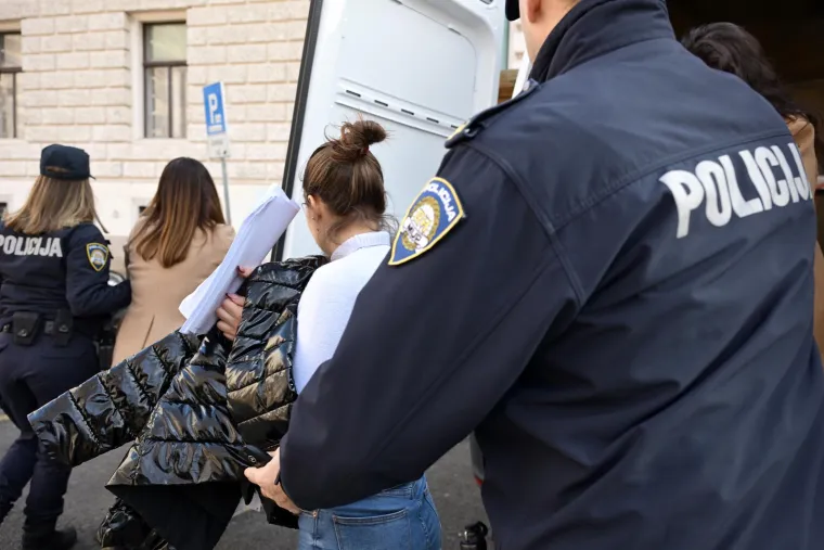 Privođenje sedemero osumnjičenih zbog nepropisnog odlaganja otpada