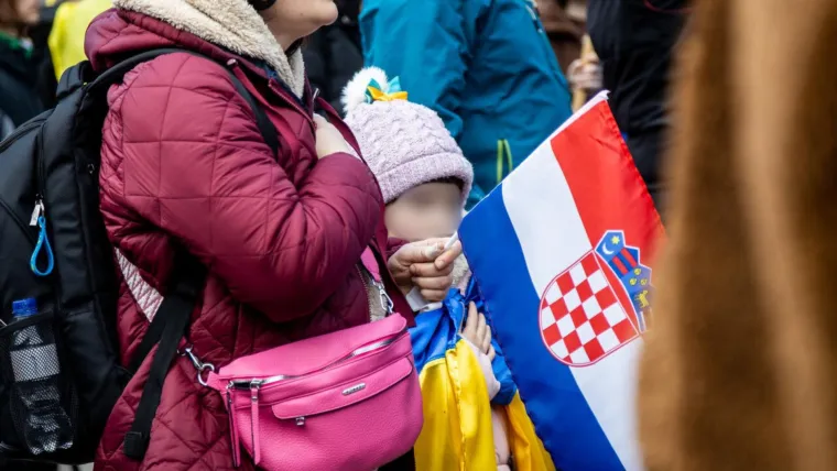 Zagreb uz Ukrajinu na treću godišnjicu agresije. Stigla i Zdravka Bušić: 'Vaša borba je i naša'